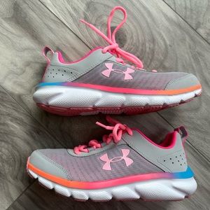 NWOT Girls Under Armour Tennis Shoes